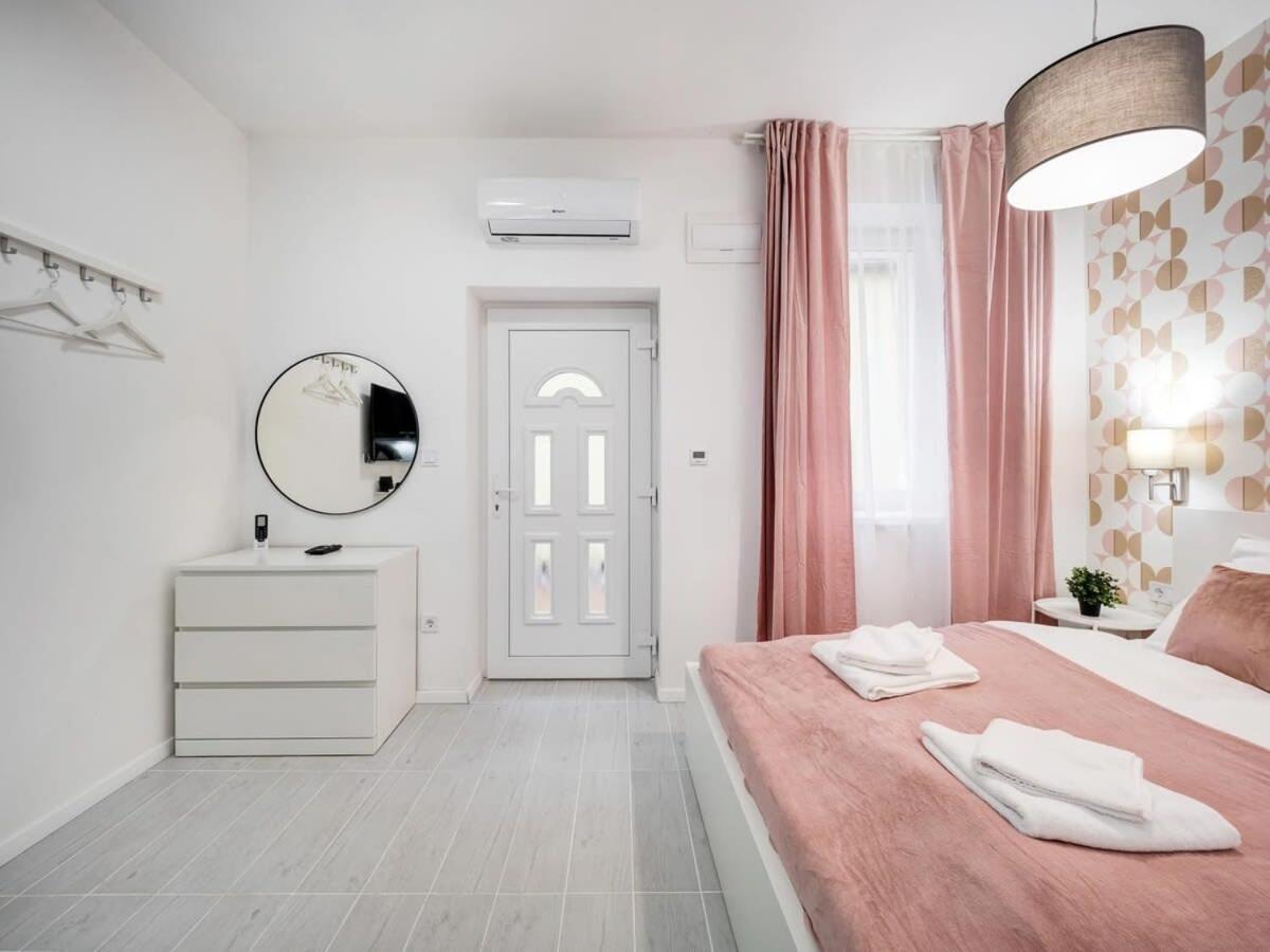 Cute Central Studio With Ac Budapest Exterior photo